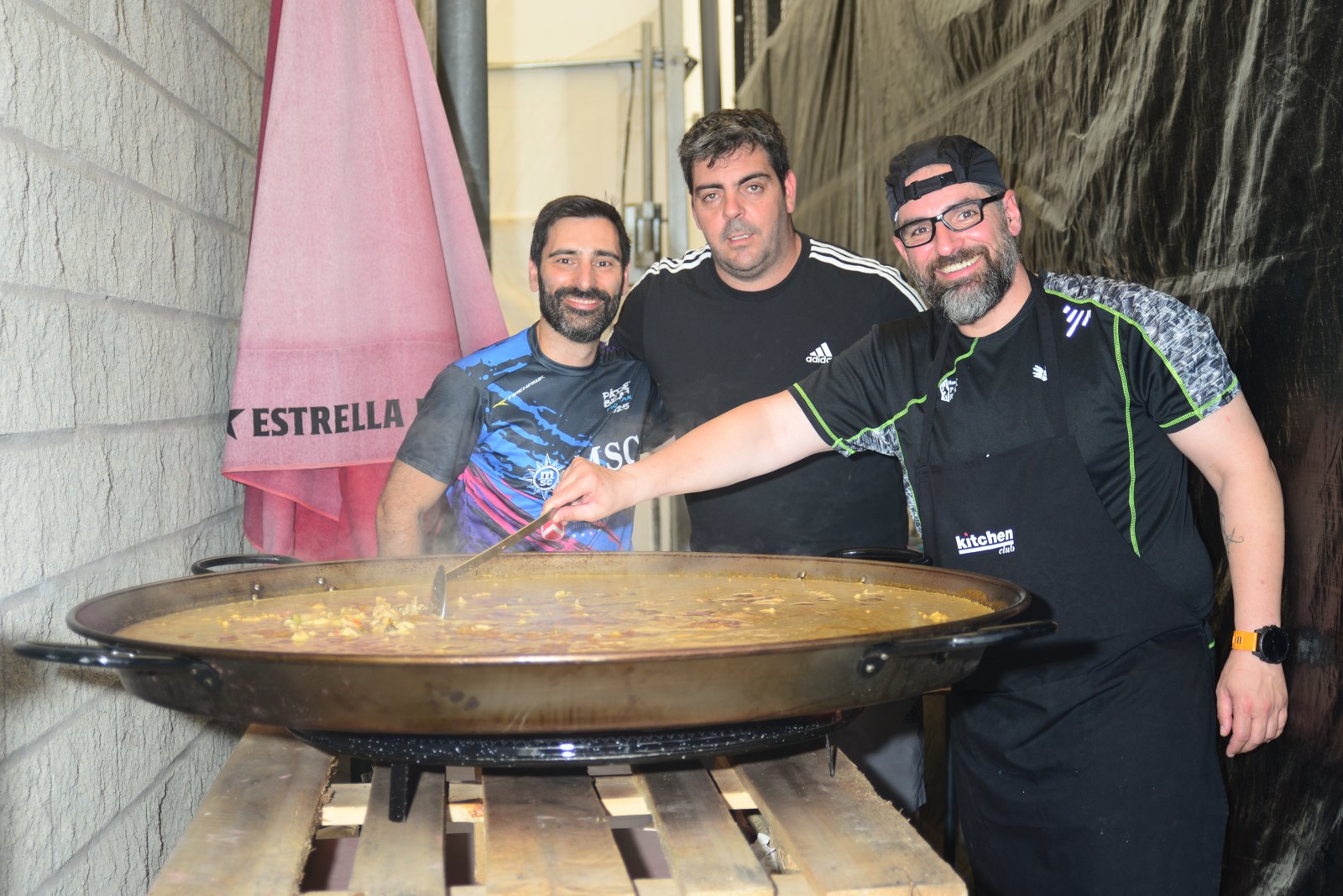 A la mesa: momento compartido en Pádel Rock